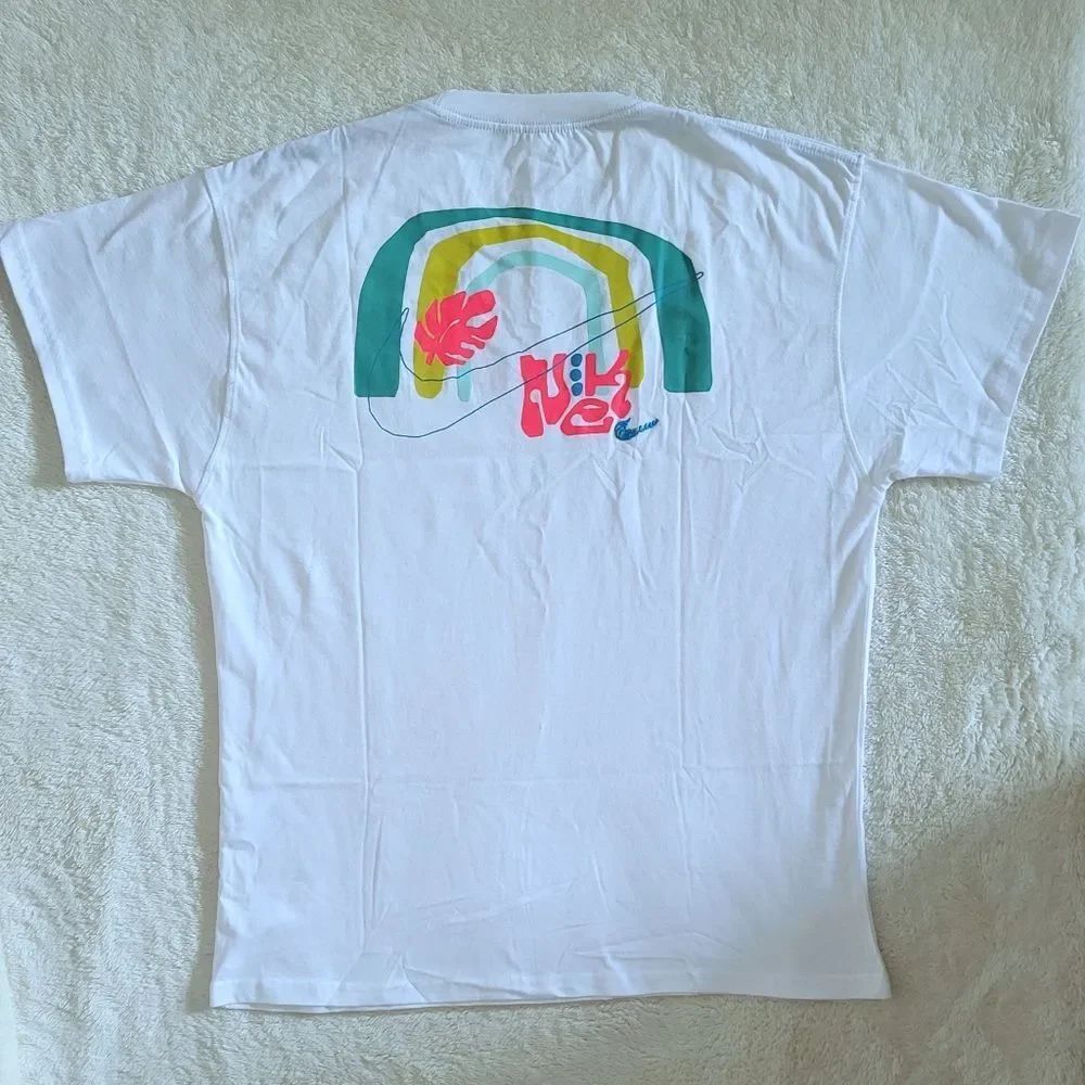 Nike👟 Abstract Graphic Tee👕 - NWT